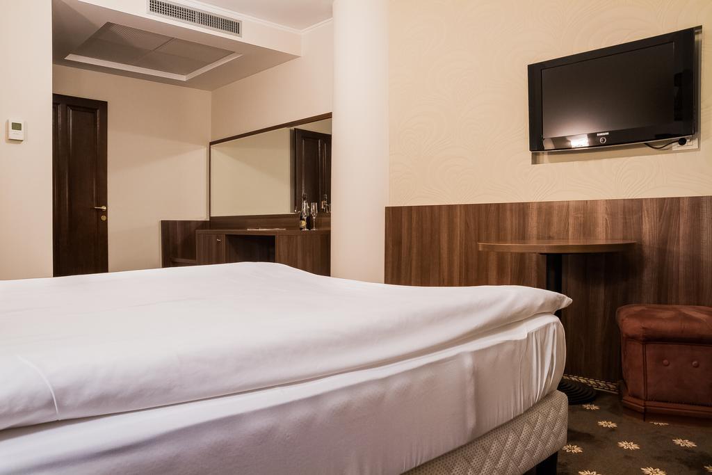 Hotel Hermes Алба Юлия Екстериор снимка