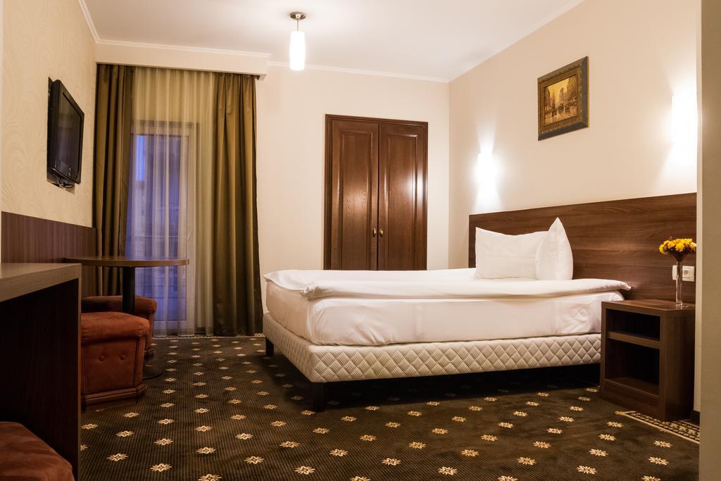 Hotel Hermes Алба Юлия Екстериор снимка