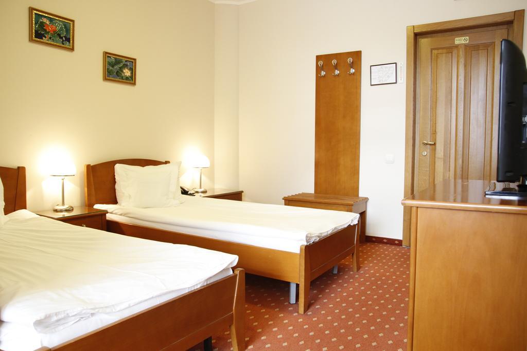 Hotel Hermes Алба Юлия Екстериор снимка