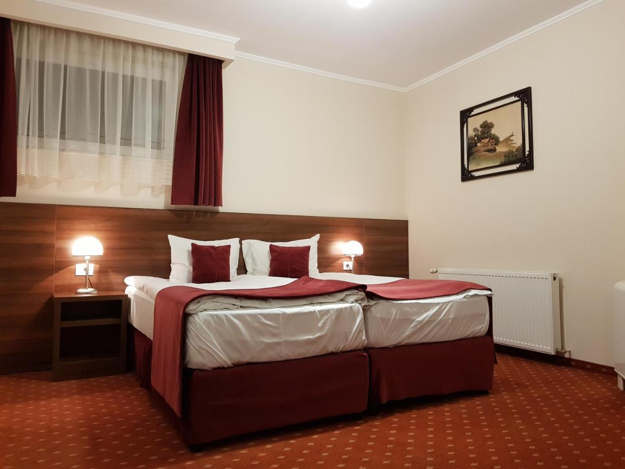 Hotel Hermes Алба Юлия Екстериор снимка