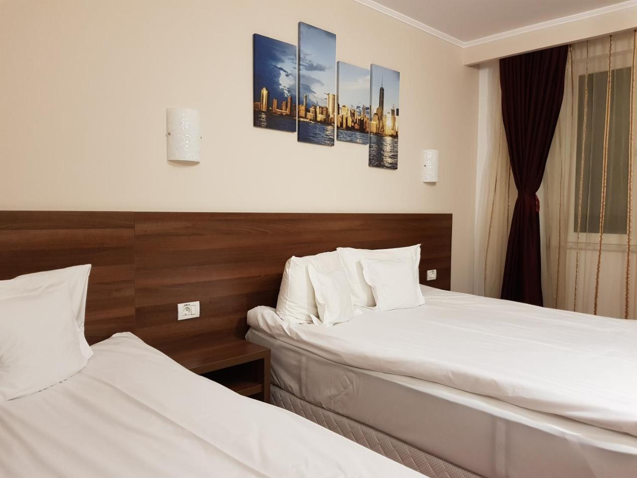 Hotel Hermes Алба Юлия Екстериор снимка